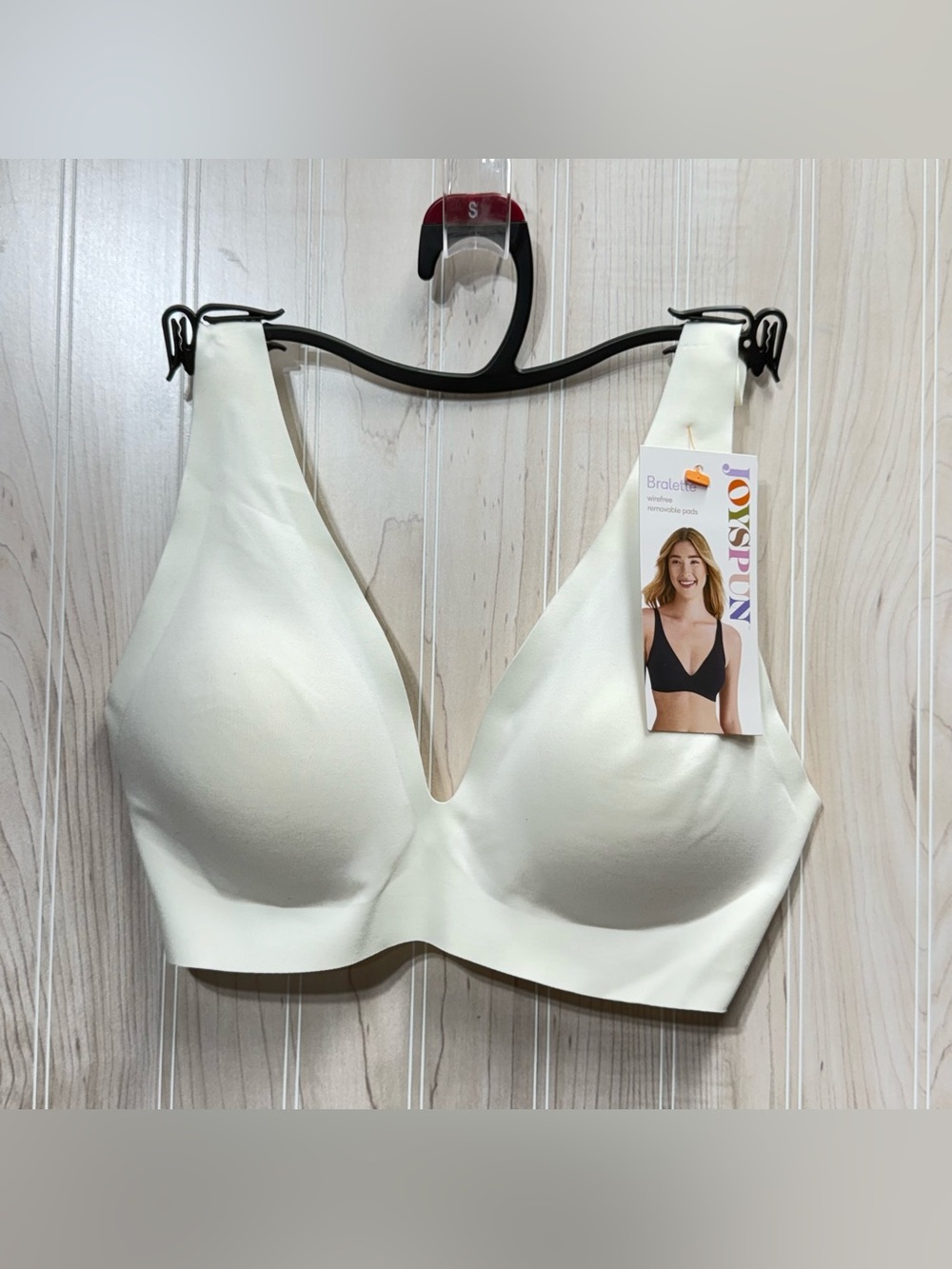 Wireless Cream Bralette with Smooth Contours